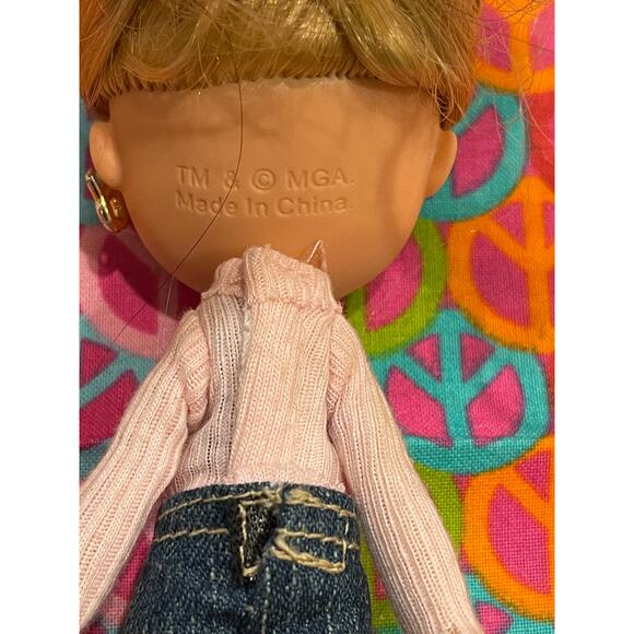 Bratz Kidz Cloe Doll Pink Top Jeans 7" - Picture 6 of 6